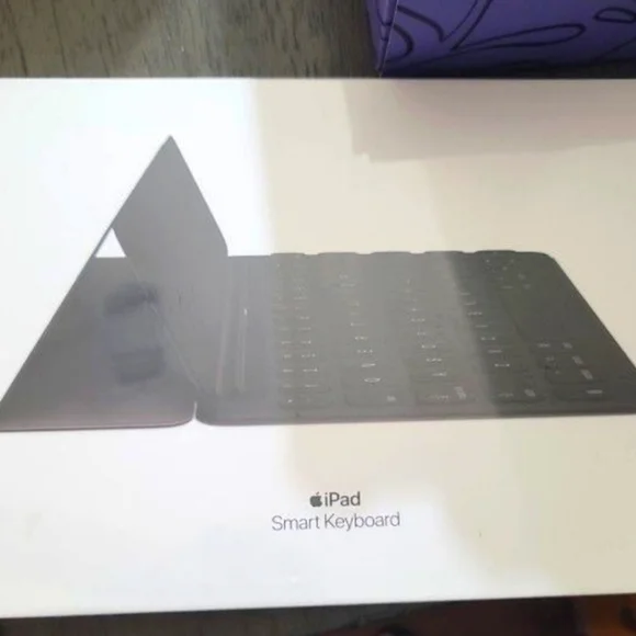 Ipad smart keyboard