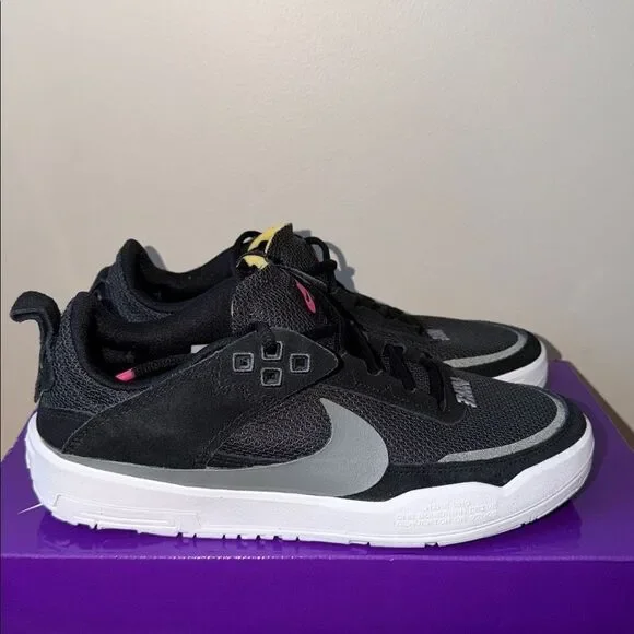 Nike SB Day One GS Black Cool Grey FN4210-002 Size 5Y