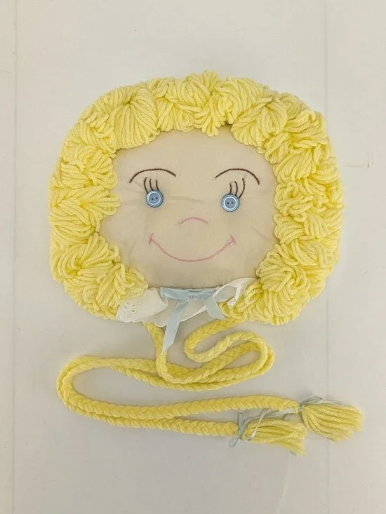 Vintage Handmade Cloth Yarn Bow & Barrette Holder Blonde Blue Eyes Hanging