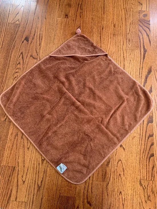Garbo & Friends Hooded Cotton Towel MSRP $68 | Cinnamon Rust | 28.5