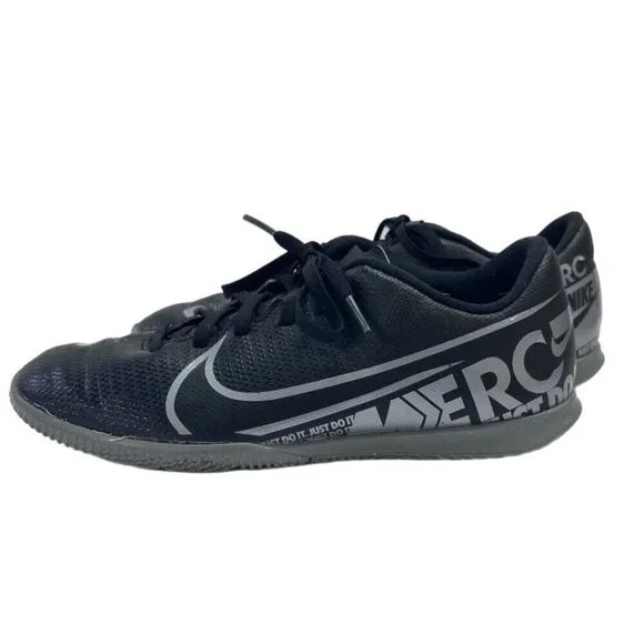Nike Vapor-13 Club Indoor Soccer Turf Shoes Sneakers SIZE 5 AT7997-001
