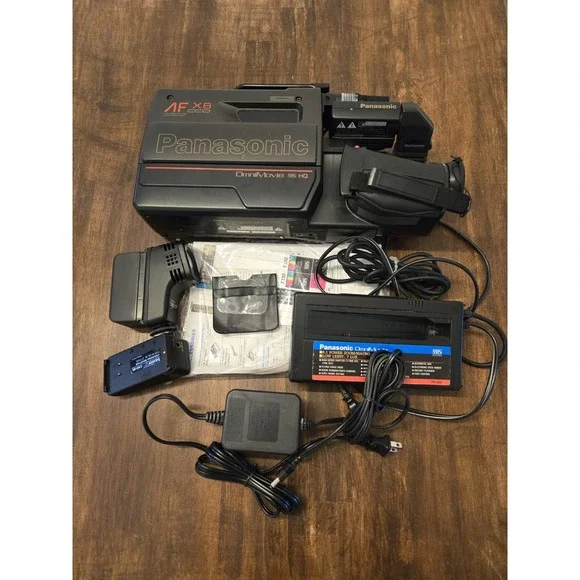 Vintage Panasonic AF X8 CCD‎ OmniMovie VHS Camcorder 18