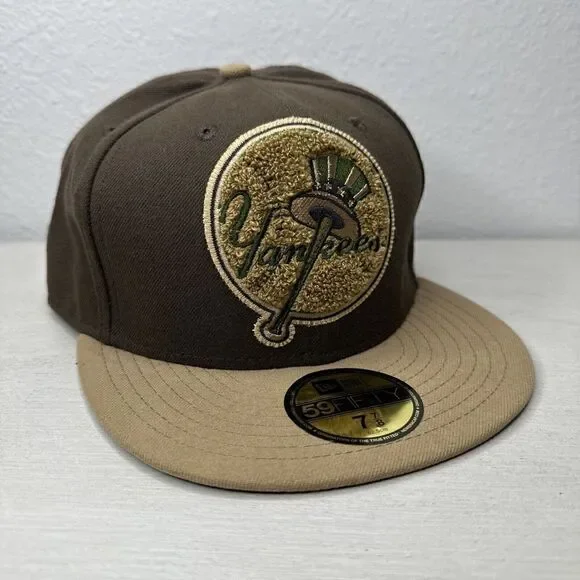New Era NY Yankees Big Logo Chenille 59FIFTY Brown Fitted Hat