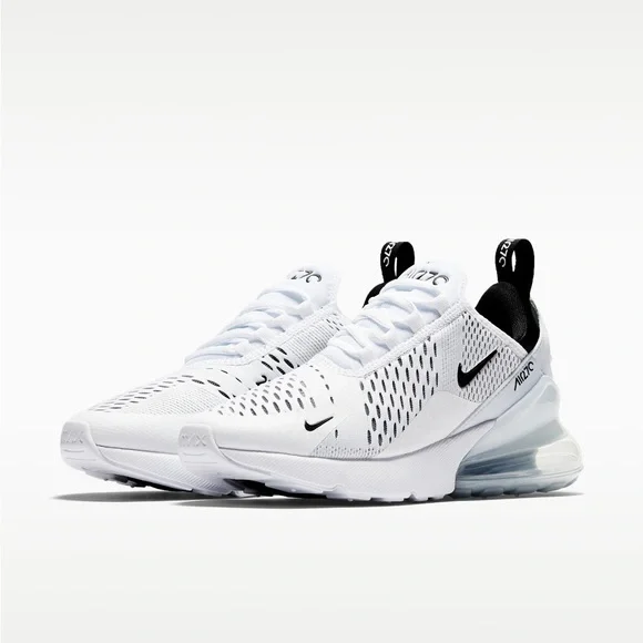 Like New Nike Iconic Air Max 270 Sneakers, size 5