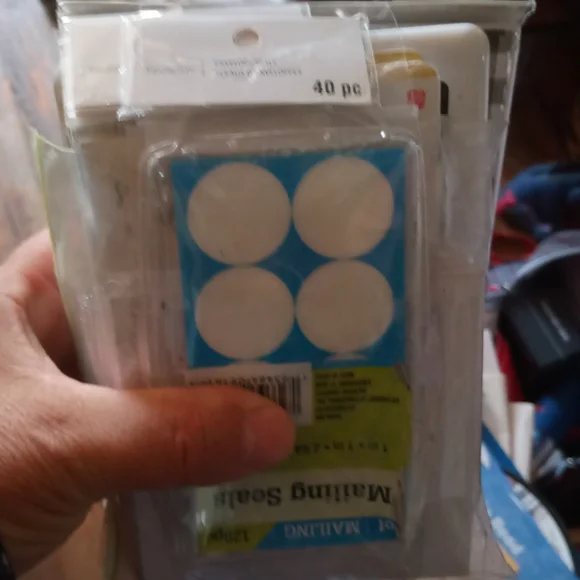 Mailing Seals Pack - White