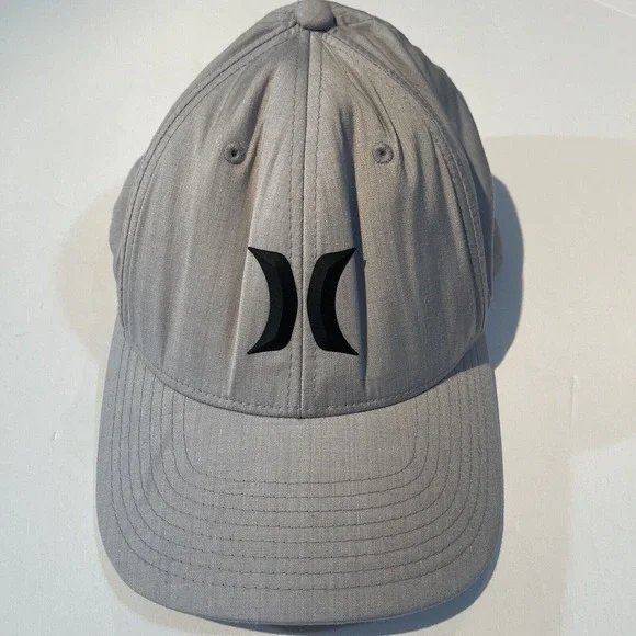 Hurley flex‎ fit hat Cap S/M O2- Dri 62% Polyester Made In Vietnam Yupoong