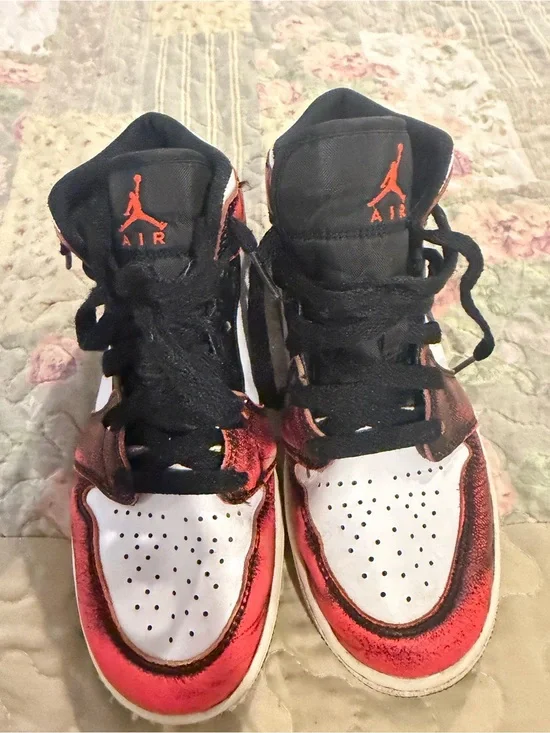 Nike Air Jordan 1 Mid SE 