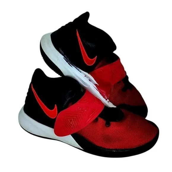 Nike Kyrie Flytrap III Red/Black Sneakers - Boys Size 6Y