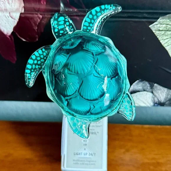 NEW Turtle Scent Control™ Nightlight Wallflower Fragrance Plug BBW