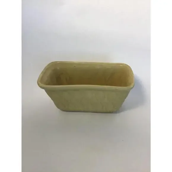 Vintage Brush McCoy Planter 100-6