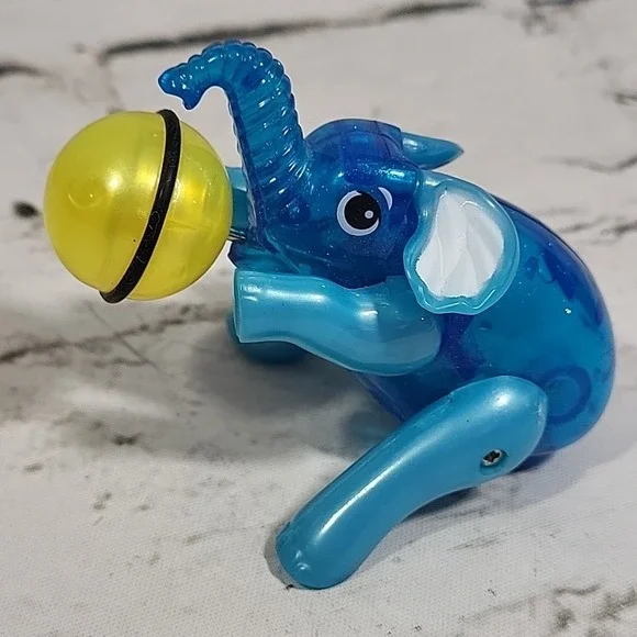 Circus Elephant Wind-Up Toy Spinning Beach Ball Blue Plastic 2014 Tested Works