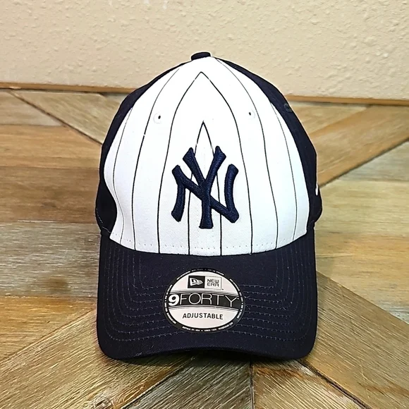 New Era 9FORTY New York Yankees Hat.