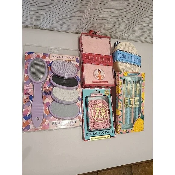 Dabney Lee Reusable Exfoliating Bundle Foot, face, body And Teeth 5 Pieces 5pc
