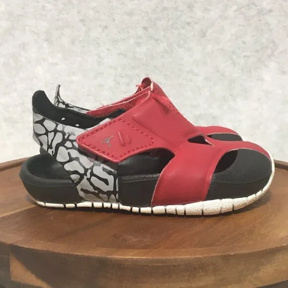 Nike Air Jordan Flare Sandals Toddler Size 4 Red Black Adjustable Water Sandals