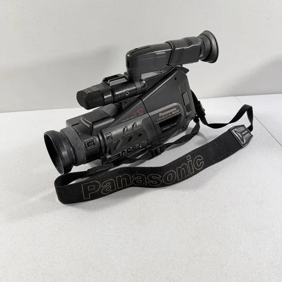Panasonic PV-S372D OmniMovie Super S-VHS VHSC Camcorder Video Camera UNTESTED
