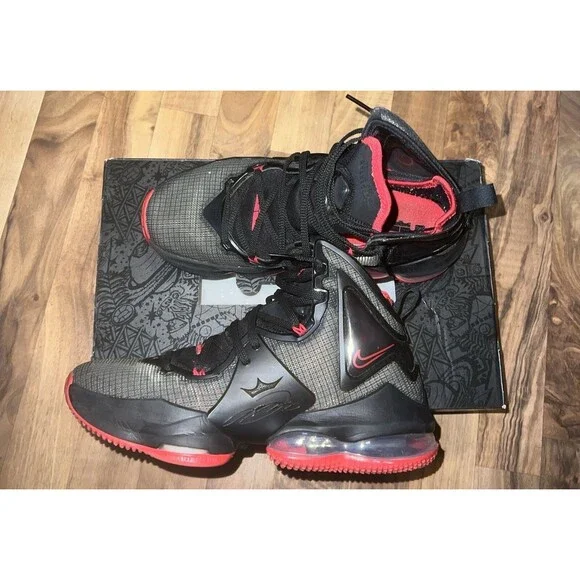 Nike LeBron Size 7Y Tennis Shoe - DD00418-011 Red Black slightly used