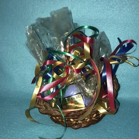 𝅺LAVENDER soaps gift basket