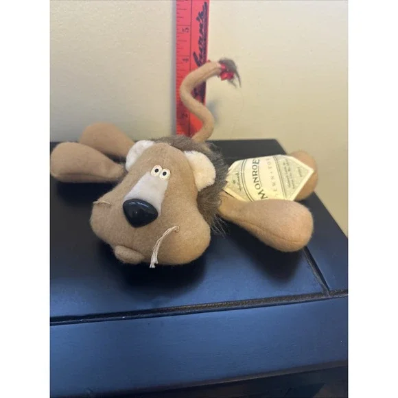 Vintage 1985 Hallmark Monroe the Lion Friend‎ of Rodney Reindeer Plush Toy