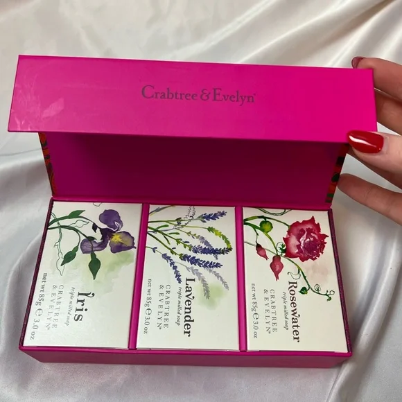 Crabtree & Evelyn 3 Piece Soap Gift Set NIB