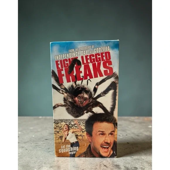 Eight Legged Freaks VHS VCR Video Tape Horror David Arquette, Kari Wuhrer Used