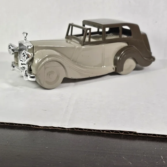 Avon Classic Rolls-Royce Car. Shaped Bottle.