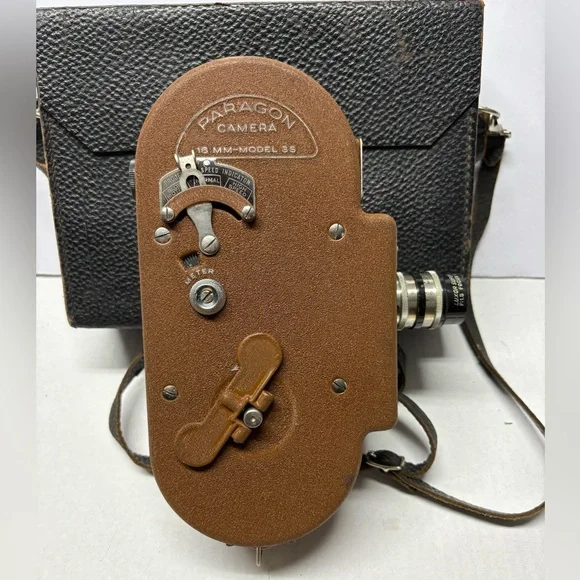 Vintage 16mm Movie Camera Paragon w/ Luxor Super Anastigmat F:1.5 focus 25mm USA