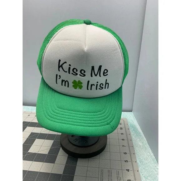 JZYEGSW Kiss Me Im Irish St Patricks Day Trucker Hat Green White Snapback Cap