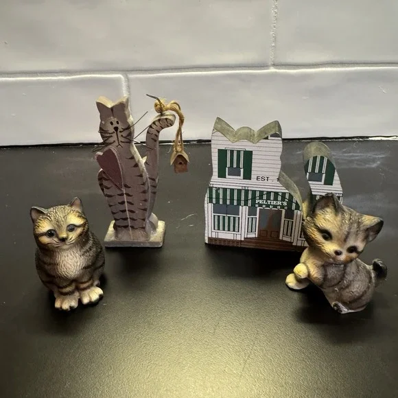 Lot Of 4 Kitty Cat Shelf Sitters / Figurines Mixed Materials Vintage‎ 90's