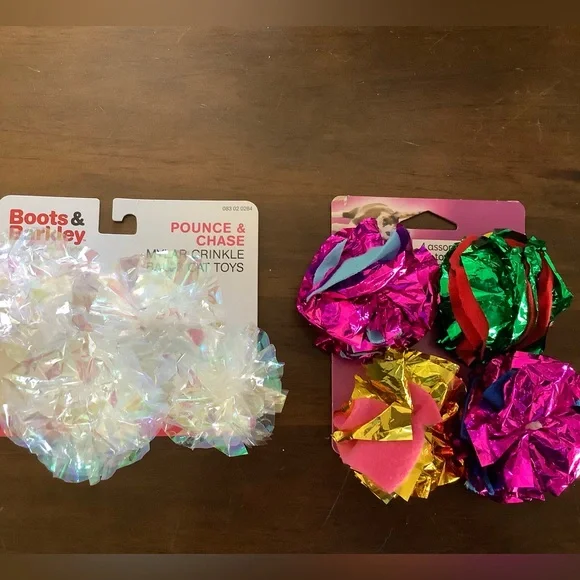 NWT Two packs of Cat Crinkle Balls