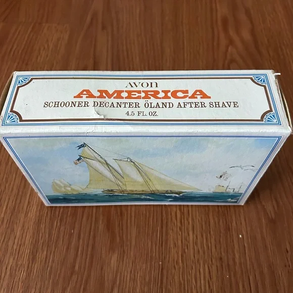 Avon America's Cup Commemorative Plaque with Blue Border