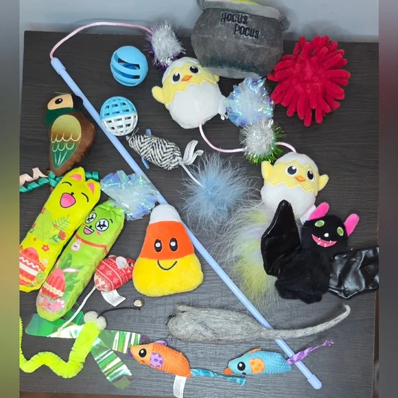 Huge Cat Toy Bundle Lot 🐾 15+ Pieces – Wand, Plush, Balls, Catnip, Seasonal Toy