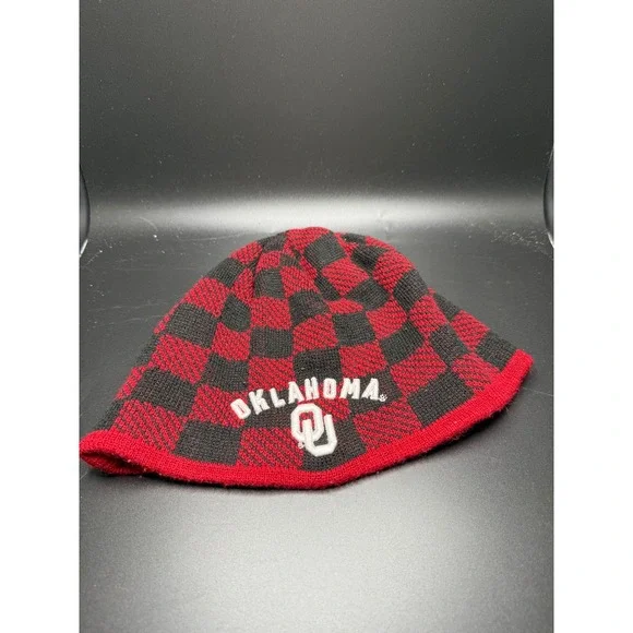Oklahoma Sooners‎ Red Black Checkered Knit Beanie OU Logo NCAA