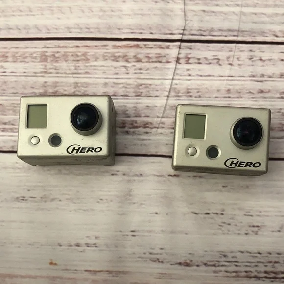 Used GO PRO Hero Cameras for parts with Waterproof Cases no battery