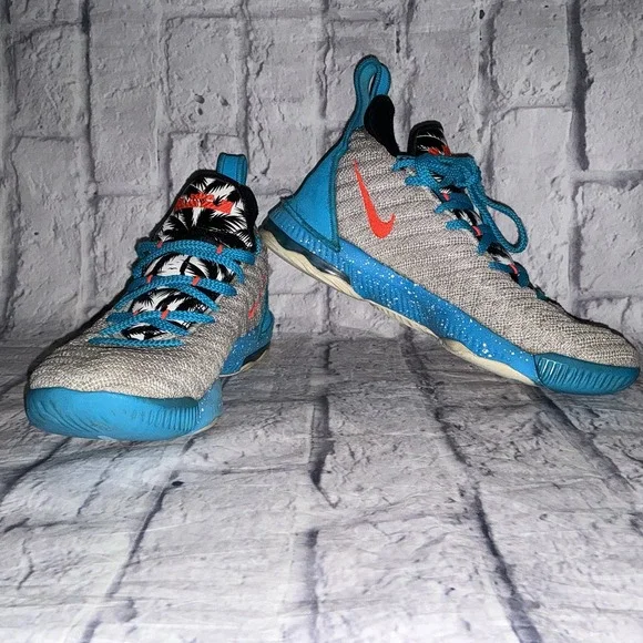 Nike Lebron XVI 16 GS South Beach Light Bone Tour Yellow AQ2465-076‎ Size 6.5Y