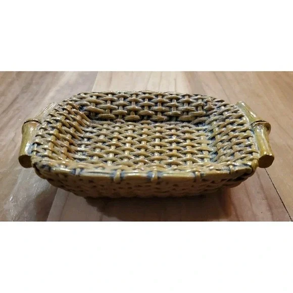 Vintage Wicker Basket Look Resin Soap Dish Wicker Tray Cottagecore