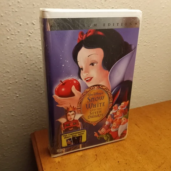 Snow White and The Seven Dwarfs Platinum Edition Factory Sealed VHS