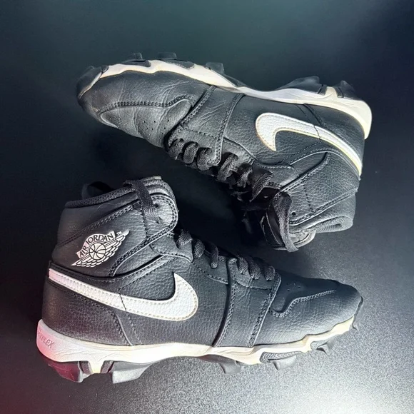 5.5 Nike‎ Air Jordan 1 Mid Youth Black Rubber Cleats HF6883001 baseball football
