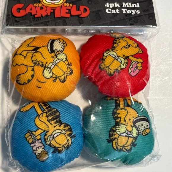 One (1) Pack Of 4 Mini Garfield Plush Toys For Cats—NEW—