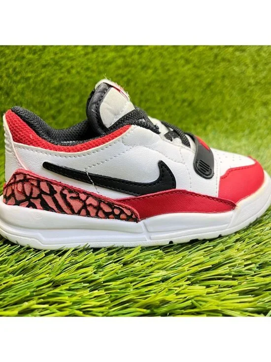 Nike Air Jordan Legacy 312 Low Boys Size 9C White Red Basketball Shoes Sneakers