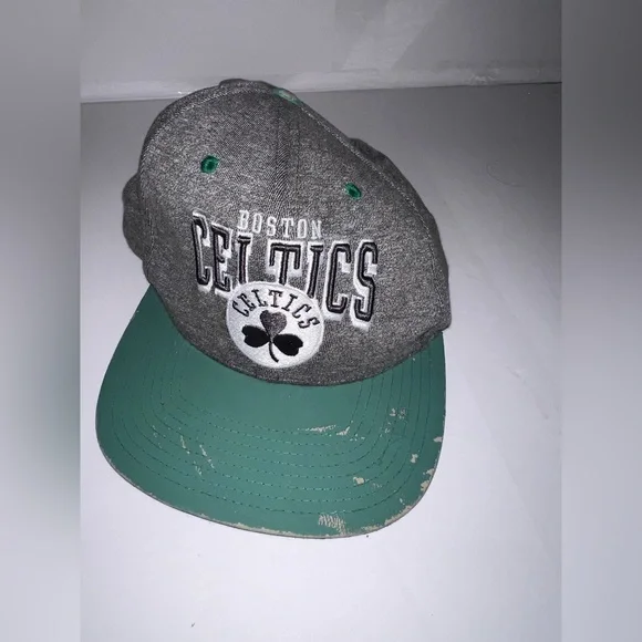 Boston Celtics Gray and Green Cap vintage used