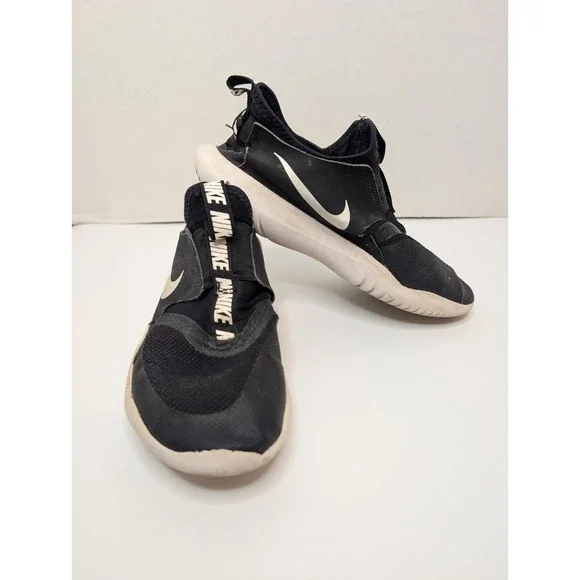 Nike Kids Flex Runner Black/White Slip-on Running‎ Shoes Size 3.5 Y