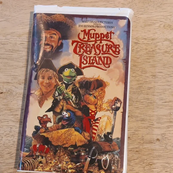 Muppet Treasure Island VHS Tape