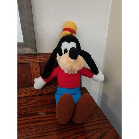 Goofy Plush 18