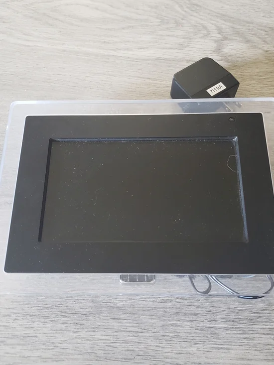 Digital Photo Frame - Black 7 Inch. Dynex Model- Dxdpf7a. Usb Port And Sd Card