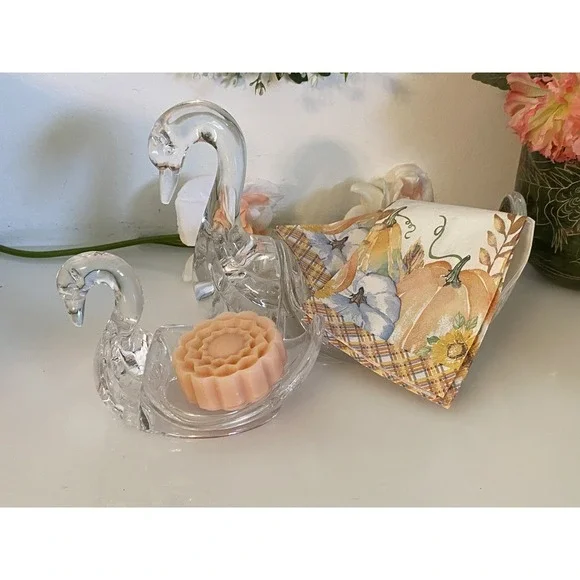 Vintage MCM‎ Lucite Clear Swan Set of 2 Towel & Soap Holders 9