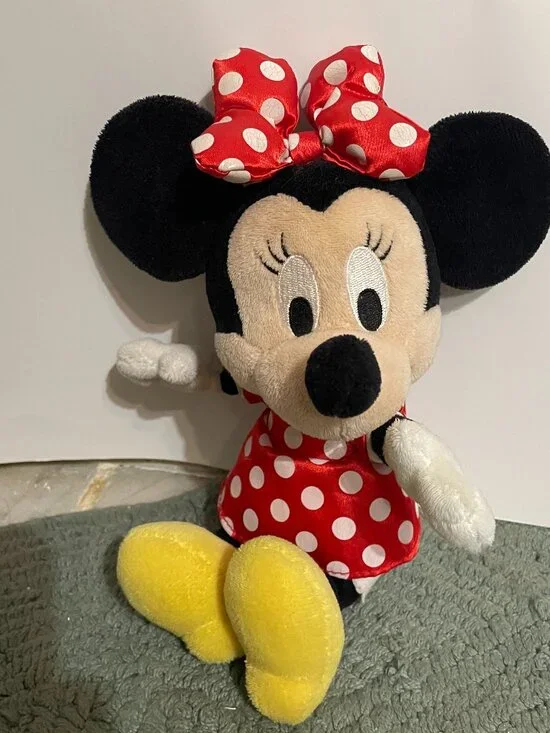Wobbly Minnie Mouse Vintage 10