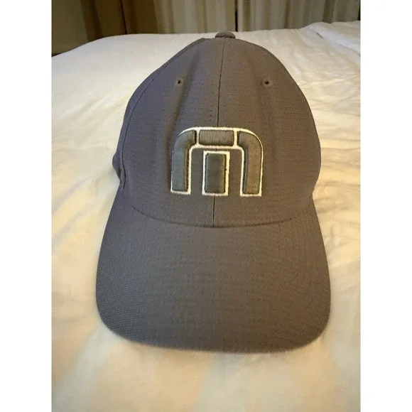 Travis‎ Mathew Golf Gray Flex Fit Hat Cap Size S-M