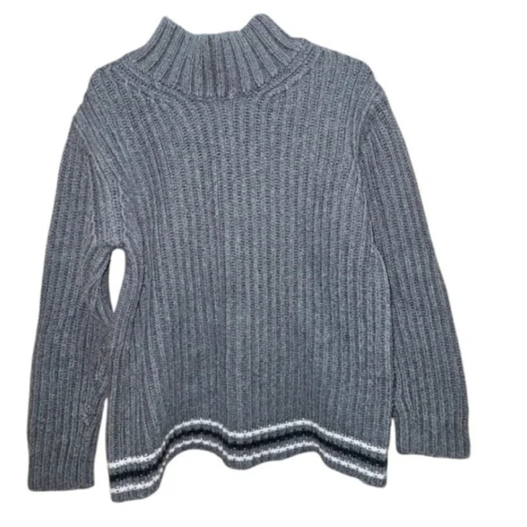 Boys The Children's Place Sweater Size S (5/6) Gray