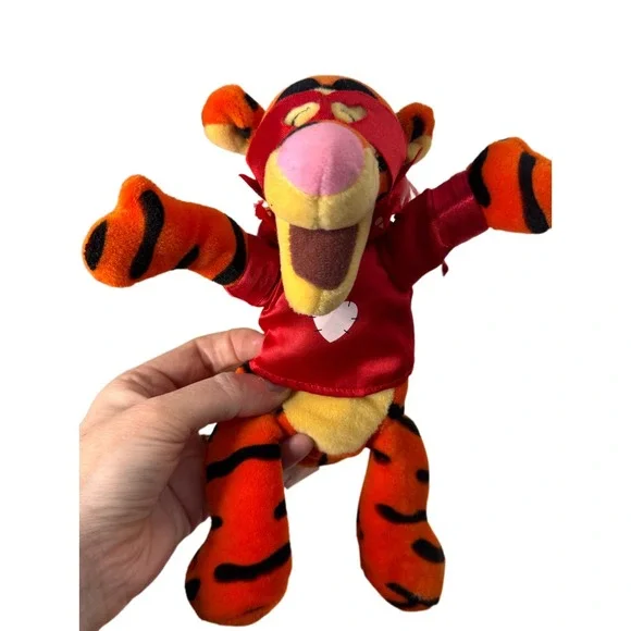 Disney Masked Tigger Super Lover Tigger Winnie‎ The Pooh Red Hearts Cape
