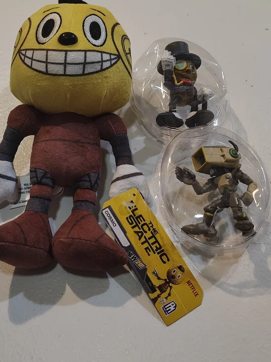 The Electric State Cosmo Plush & Figures Set - Yellow/Brown